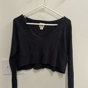 long sleeve cropped urban outfitters top